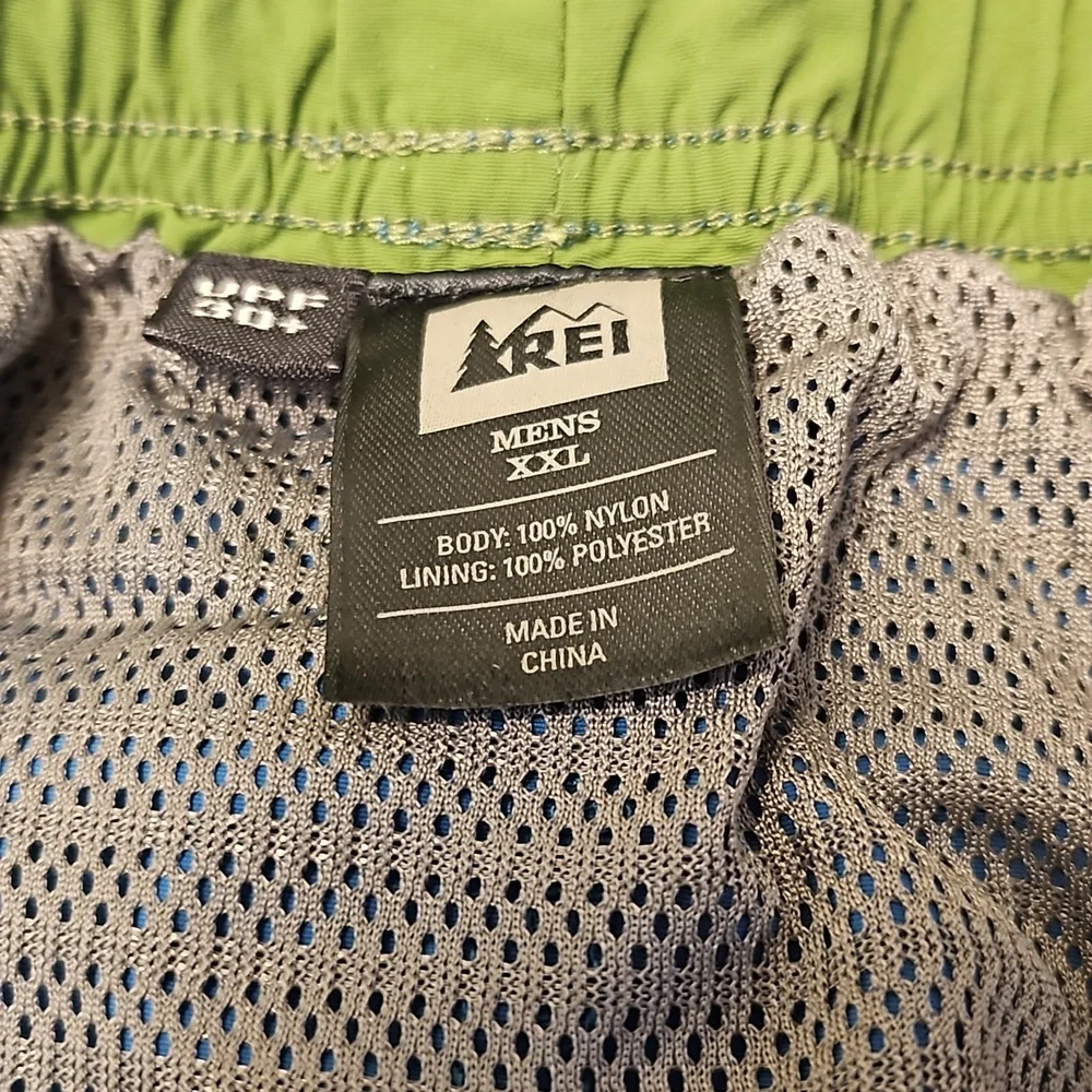 REI Men’s Hiking Fishing Quick Dry Lightweight Cargo Shorts